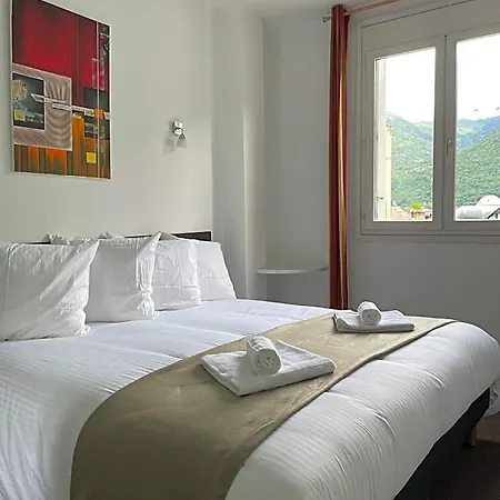& Gasquet Bagneres-de-Luchon